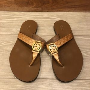 Gucci thong sandals